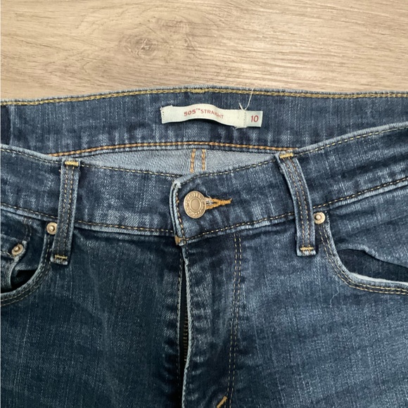 Levi’s - Picture 3 of 3